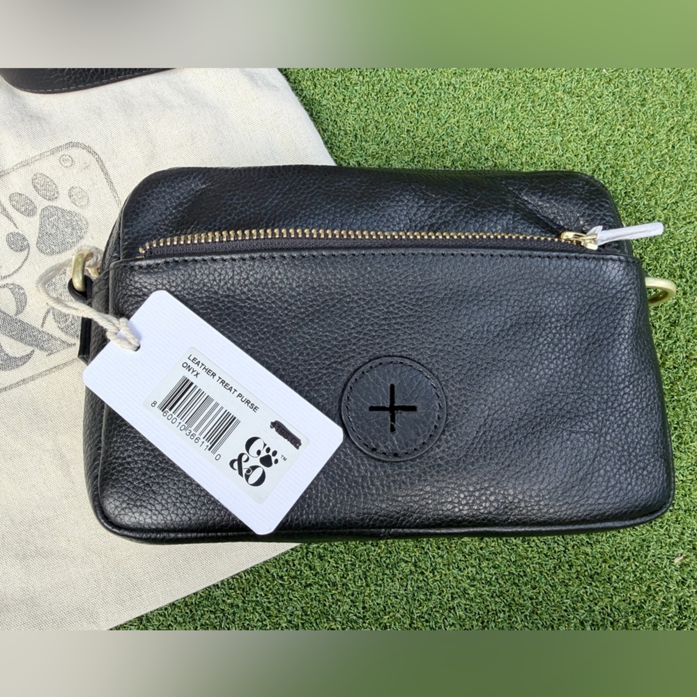 Cocoa & Onyx Black Leather Crossbody Dog Treat Bag Purse - Picture 3 of 4